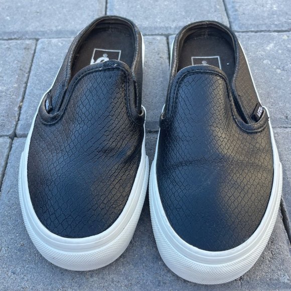 Vans Unisex W-5.5/M-4 Black Leather Snake Print Mules Casual Low Top Slip-Ons - Picture 2 of 7